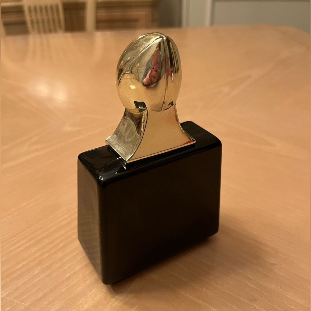 Vintage 1970s Avon NFL Kansas City Chiefs Decanter (EMPTY) - Picture 2 of 7